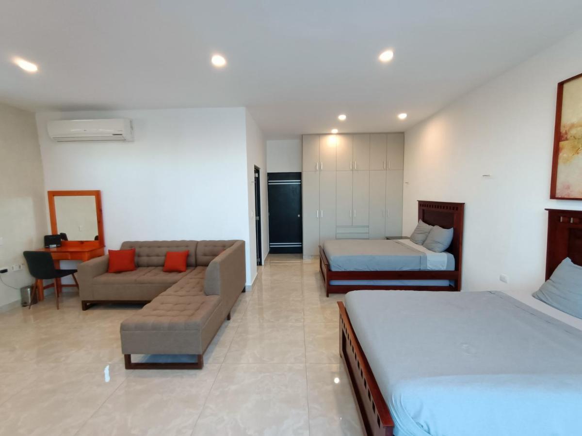 Casa Hector, con Jacuzzi, cerca del Foro GNP. Villa Mérida Exterior foto