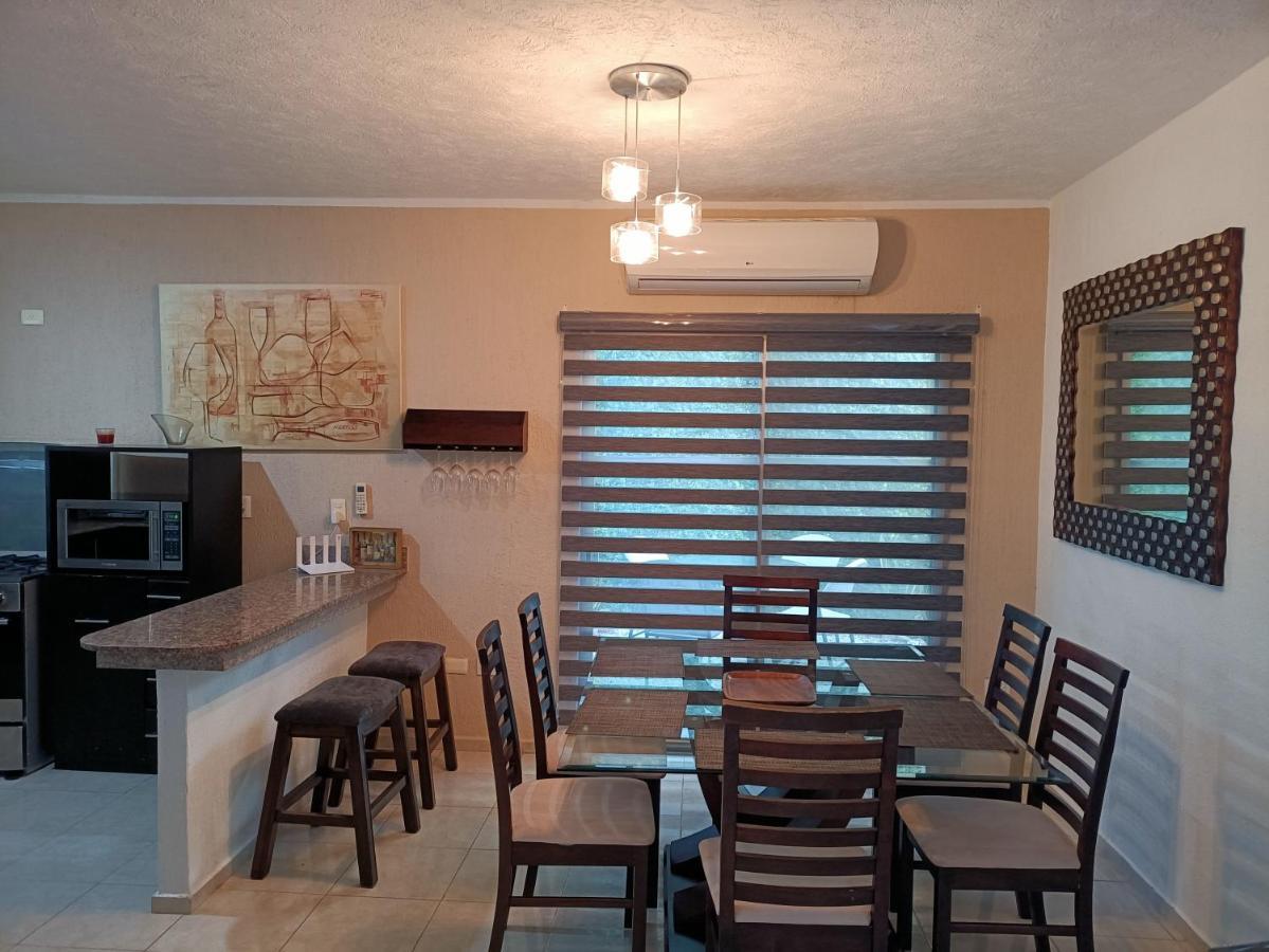 Casa Hector, con Jacuzzi, cerca del Foro GNP. Villa Mérida Exterior foto