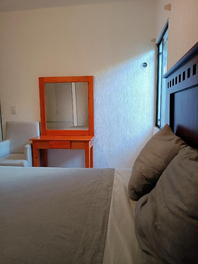 Casa Hector, con Jacuzzi, cerca del Foro GNP. Villa Mérida Exterior foto