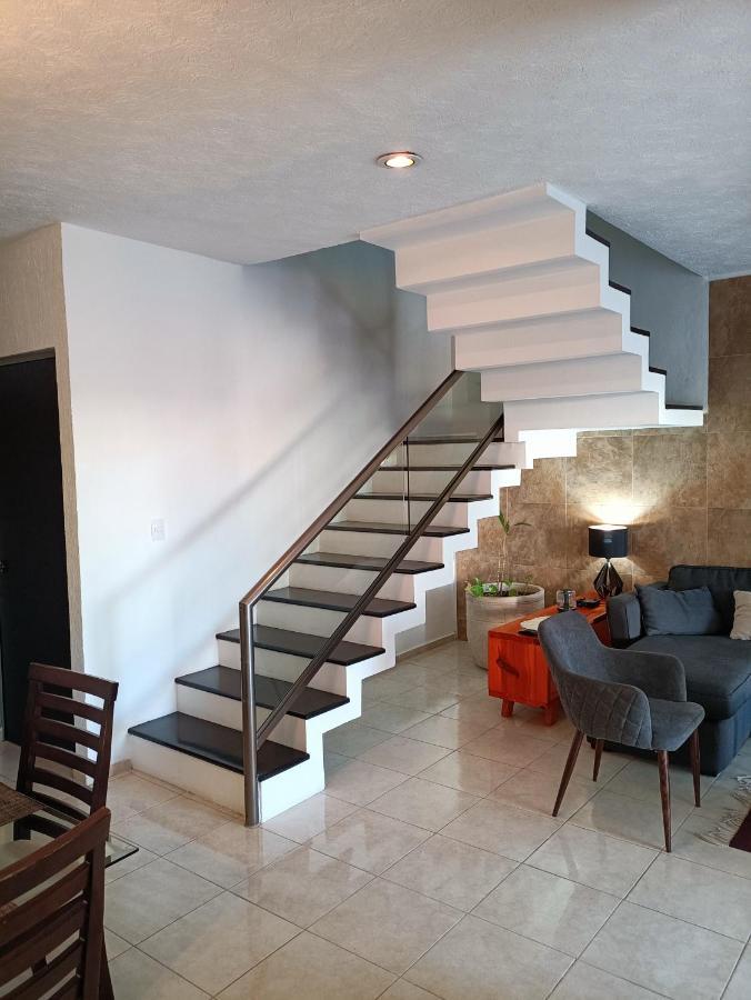 Casa Hector, con Jacuzzi, cerca del Foro GNP. Villa Mérida Exterior foto